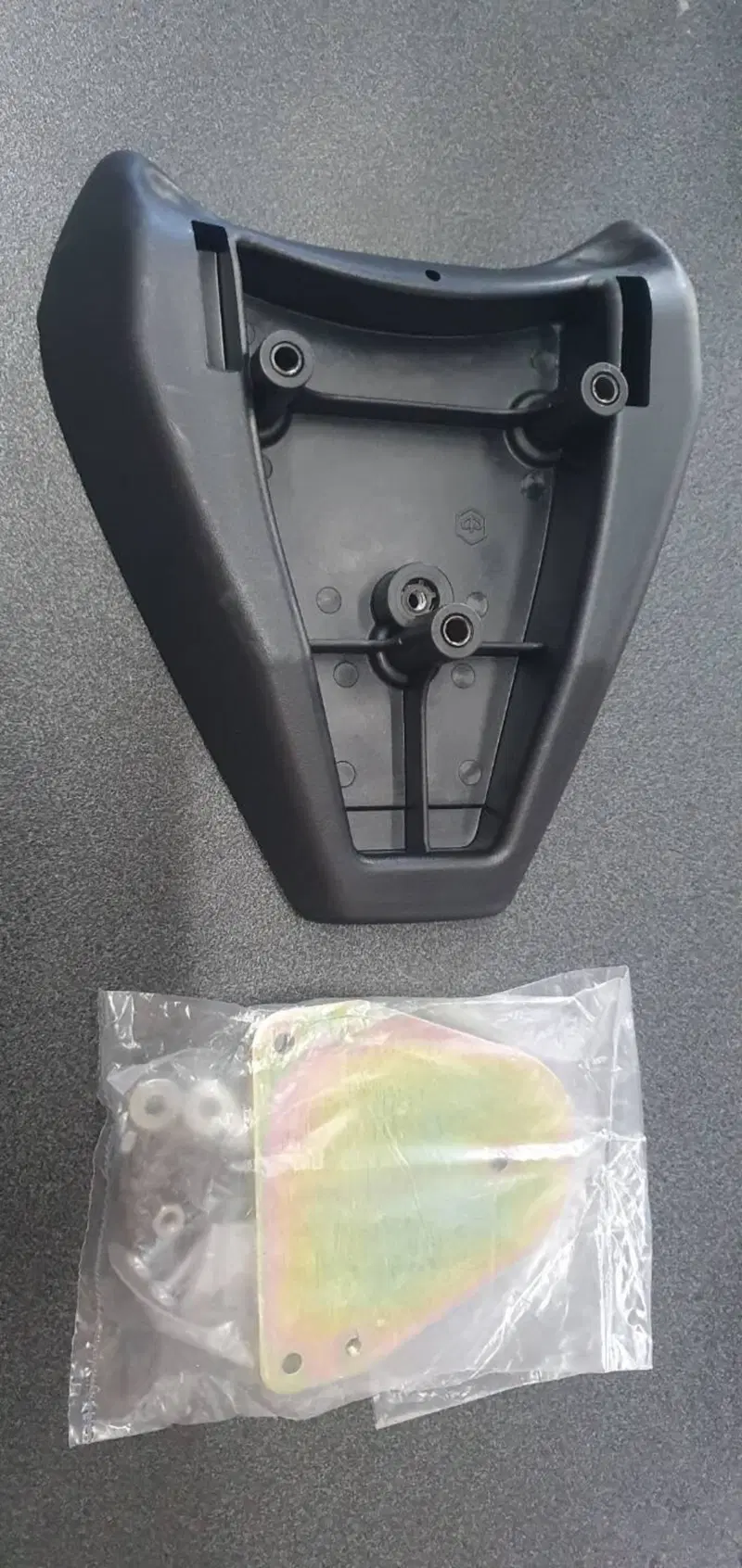 ATTACCO PORTAPACCHI BAULETTO PIAGGIO LIBERTY 62008