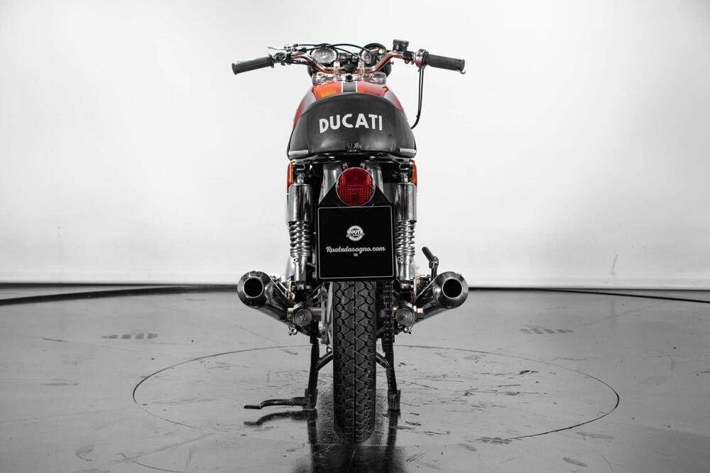 Ducati 750 GT (4)