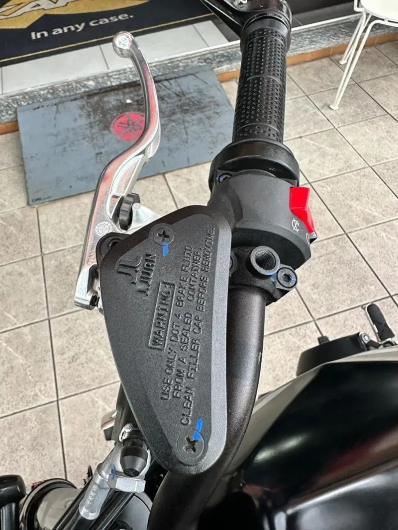 Brixton Motorcycles Crossfire 500 X (2021 - 26) (10)