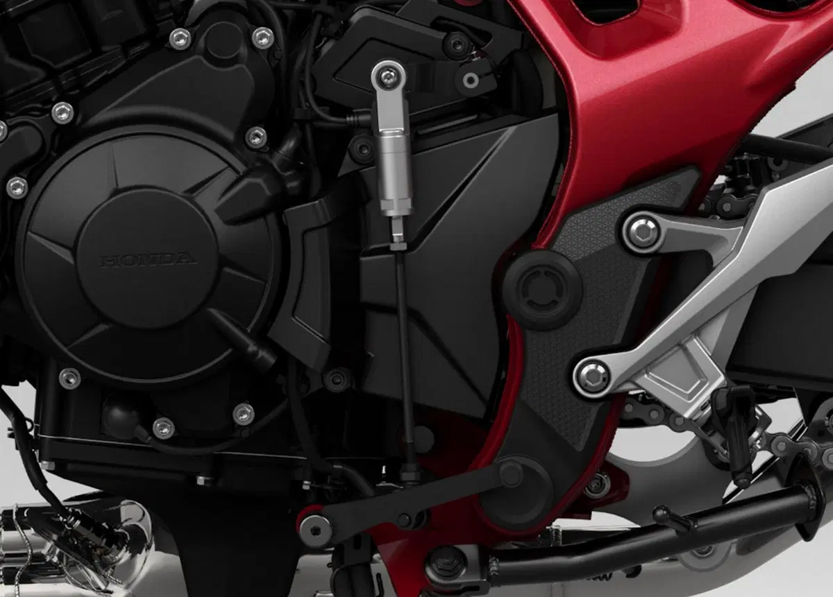 Honda CB 750 Hornet Pack:  (2)
