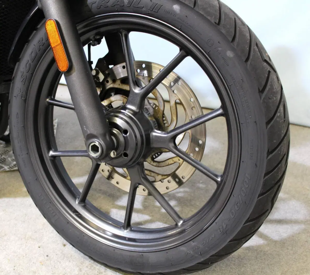 Triumph Street Twin 900 (2016) (7)