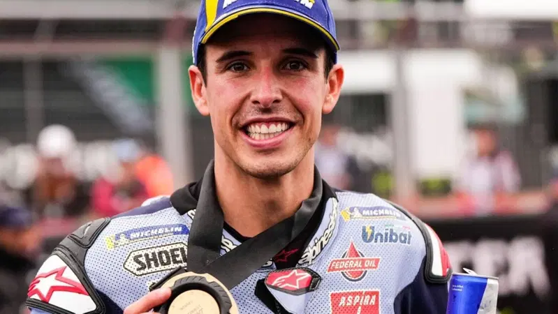 MotoGP 2023. GP della Gran Bretagna a Silverstone. La prima vittoria di Alex Marquez: "Marc mi ha detto 'andavi forte bastardo!"