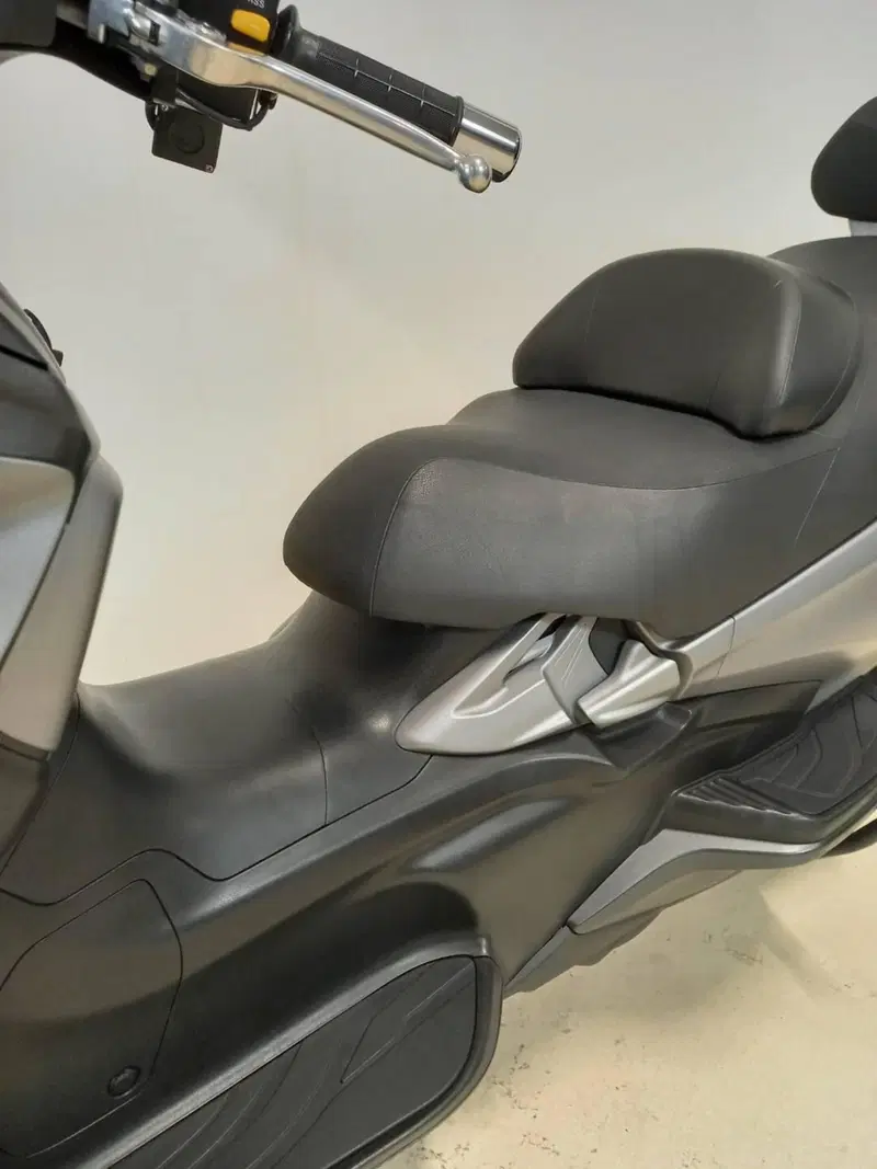 Suzuki Burgman AN 650 Executive ABS (2013 - 17) (6)