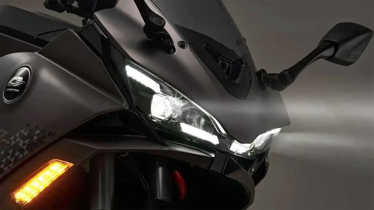 125 elettrica e con 4 marce: QJ svela la versione Pro della OAO [GALLERY] (11)