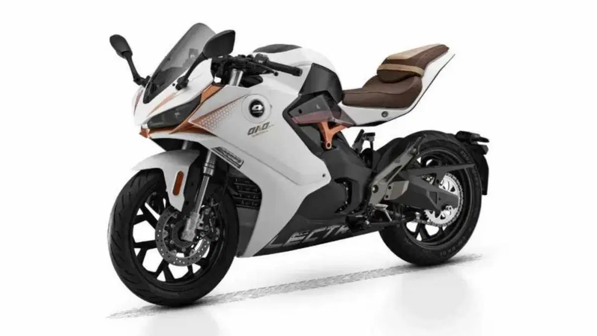 125 elettrica e con 4 marce: QJ svela la versione Pro della OAO [GALLERY] (9)