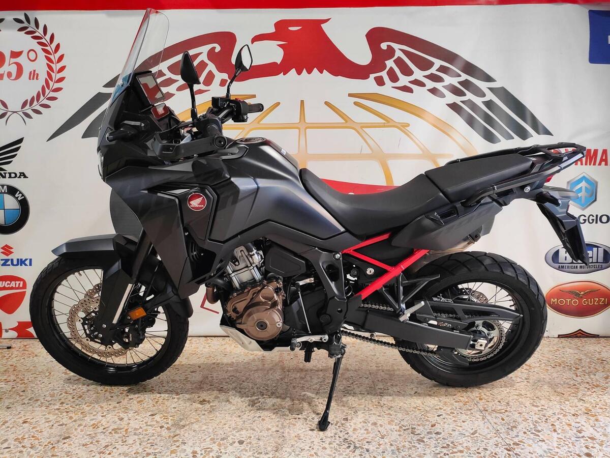 Honda CRF 1100 usata a Castellammare di Stabia per € 13.800