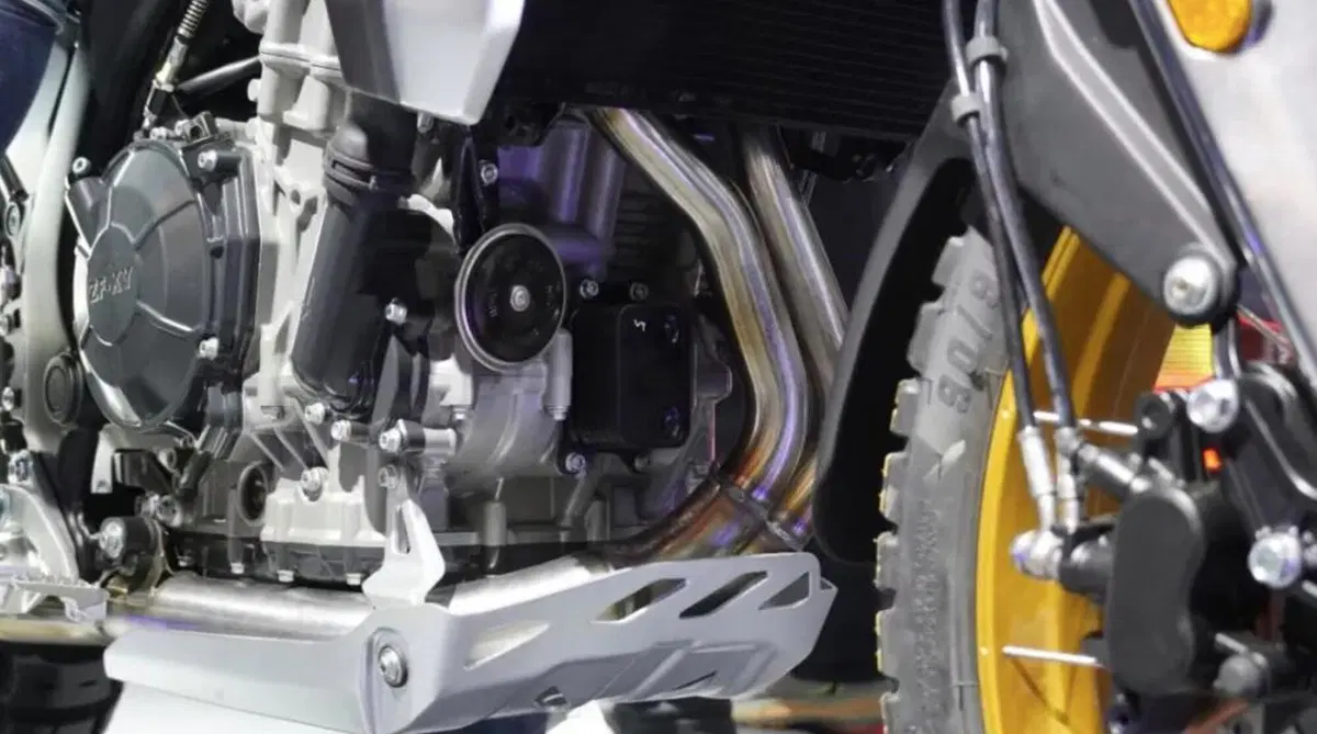Kove ADV 800 X: costa veramente meno di 6.000 euro? Svelati i dettagli dell'adventure cinese (10)