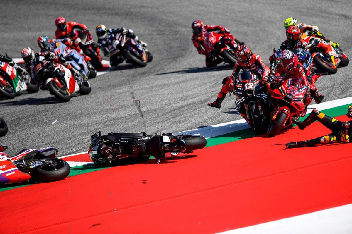 MotoGP 2023. GP Austria. Jorge Martin al centro delle polemiche tra lacrime, penalizzazioni tardive e auto-assoluzione: 'Non è stata colpa mia' [GALLERY] (8)