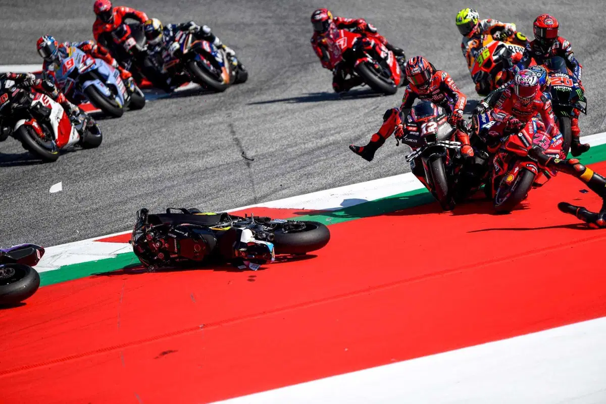 MotoGP 2023. GP Austria. Jorge Martin al centro delle polemiche tra lacrime, penalizzazioni tardive e auto-assoluzione: 'Non è stata colpa mia' [GALLERY] (9)