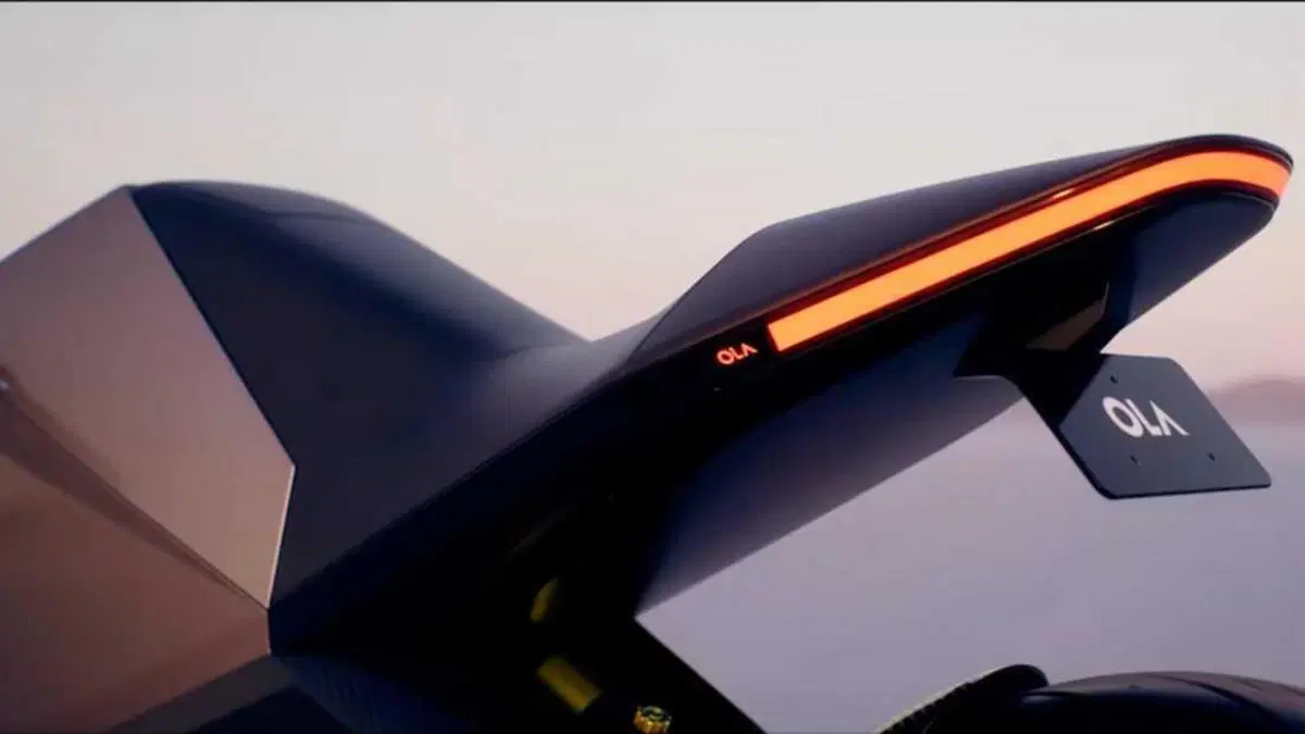 Ola Electric si dà alle moto! Quanto dovremmo prenderla sul serio?   (6)
