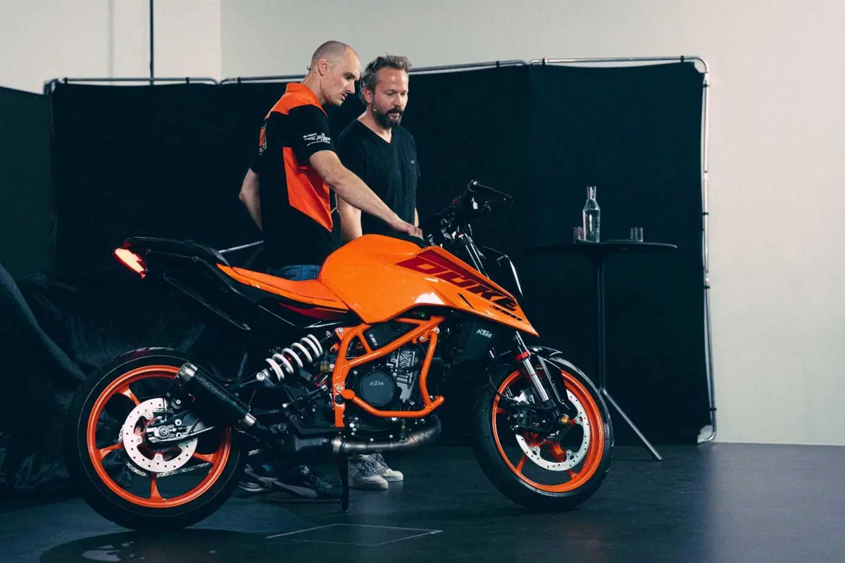 KTM presenta la 390 Duke 2024. Cambia, in tutto [VIDEO & GALLERY] (16)