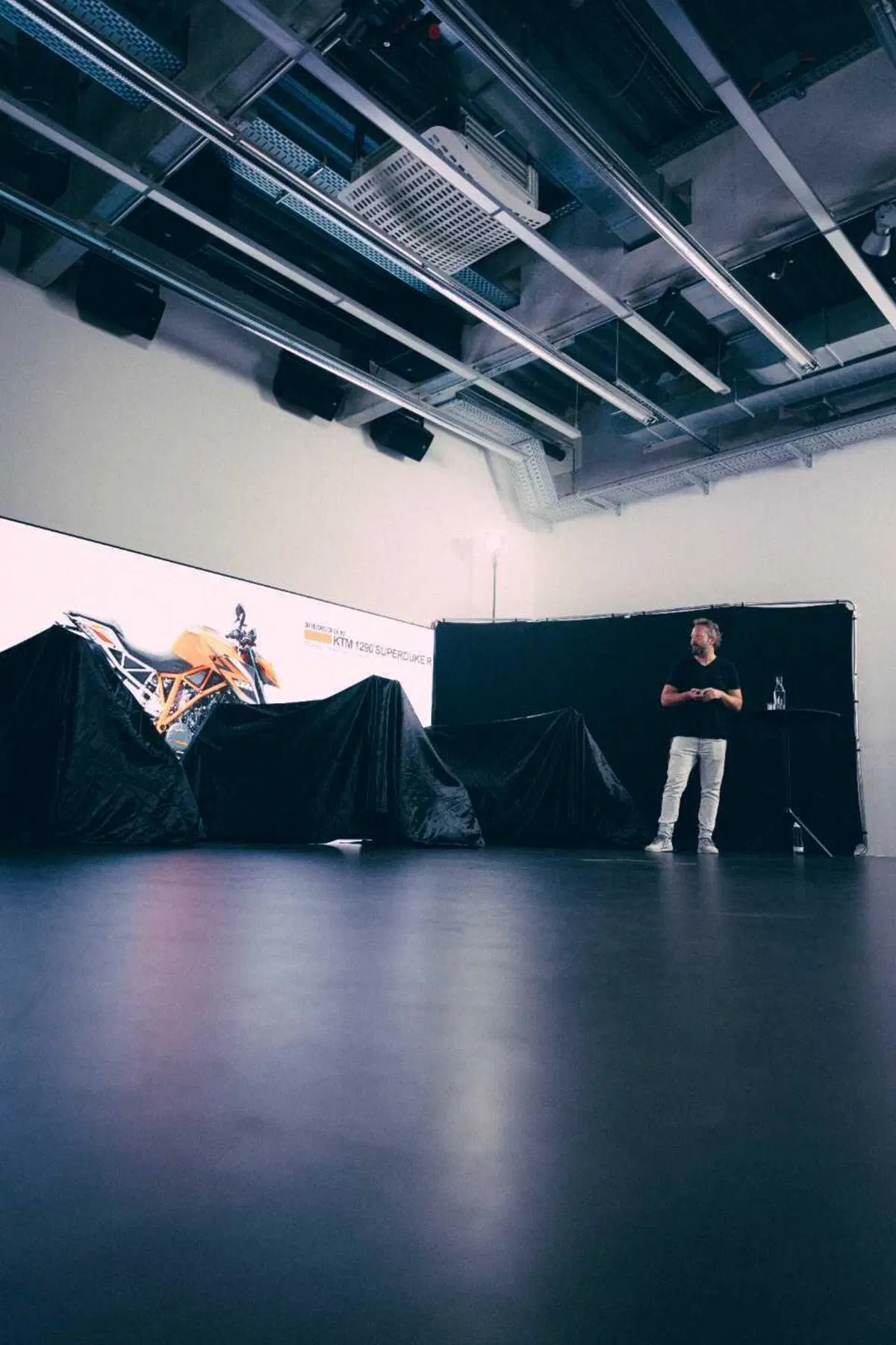 KTM presenta la 390 Duke 2024. Cambia, in tutto [VIDEO & GALLERY] (26)