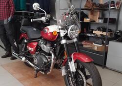 Royal Enfield Super Meteor 650 (2023 - 24) nuova