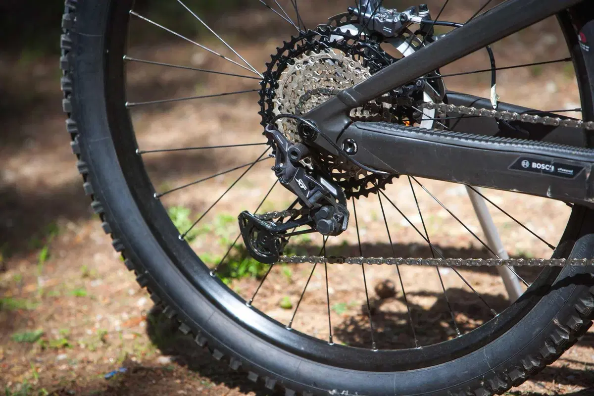 Elettrica e full ma non si vede! Prova della e-mtb piu integrata sul mercato [VIDEO e GALLERY] (4)