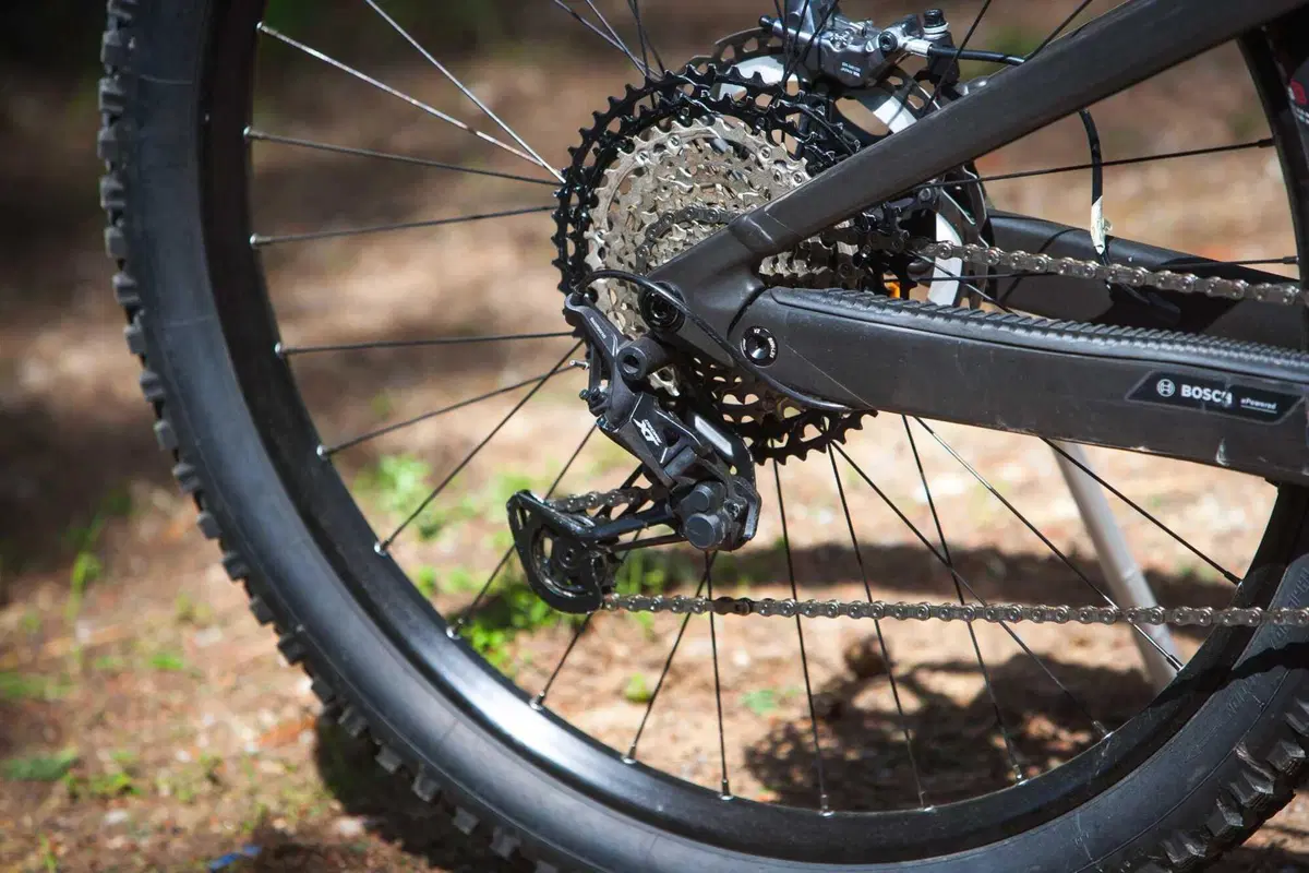Elettrica e full ma non si vede! Prova della e-mtb piu integrata sul mercato [VIDEO e GALLERY] (8)