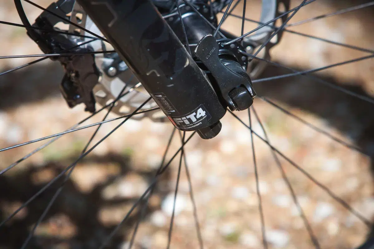 Elettrica e full ma non si vede! Prova della e-mtb piu integrata sul mercato [VIDEO e GALLERY] (9)