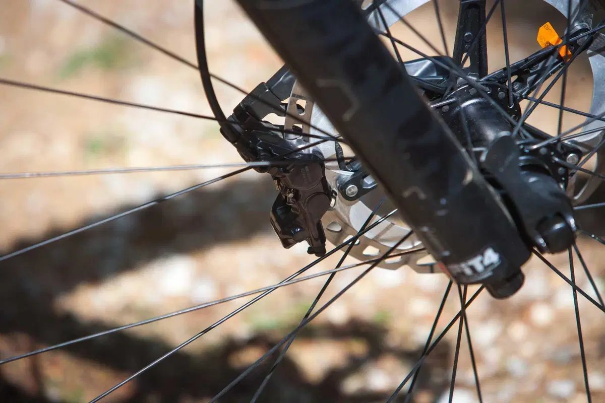 Elettrica e full ma non si vede! Prova della e-mtb piu integrata sul mercato [VIDEO e GALLERY] (11)