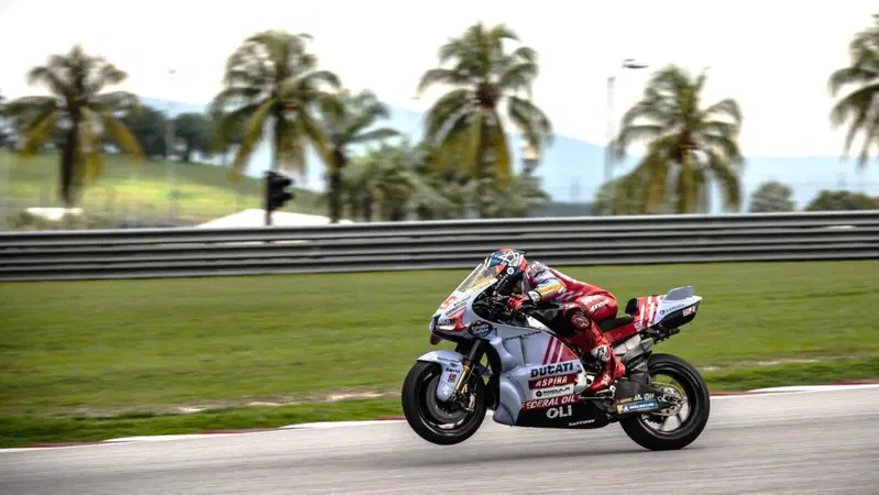 MotoGP 2023. Il rebus dell'altra Ducati Gresini... chi sar&agrave; il compagno di Alex Marquez? Girano tanti nomi: Joan, Fabio, Marc, Franco, Jake