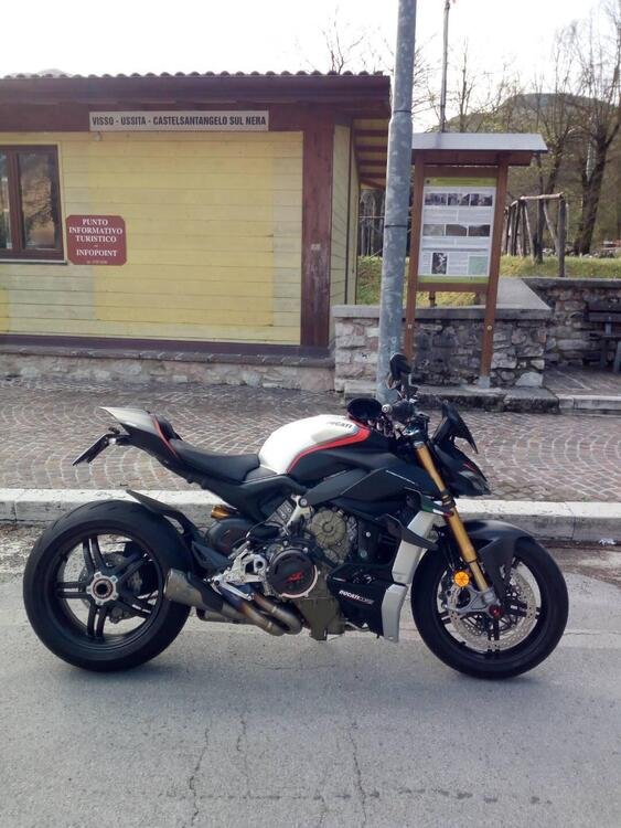 Ducati Streetfighter V4 1100 SP (2022)