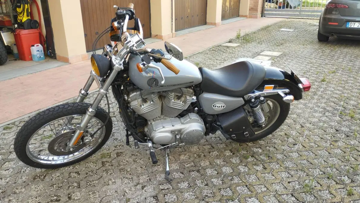 Harley-Davidson 883 Custom (2008 - 12) - XL 883C (3)