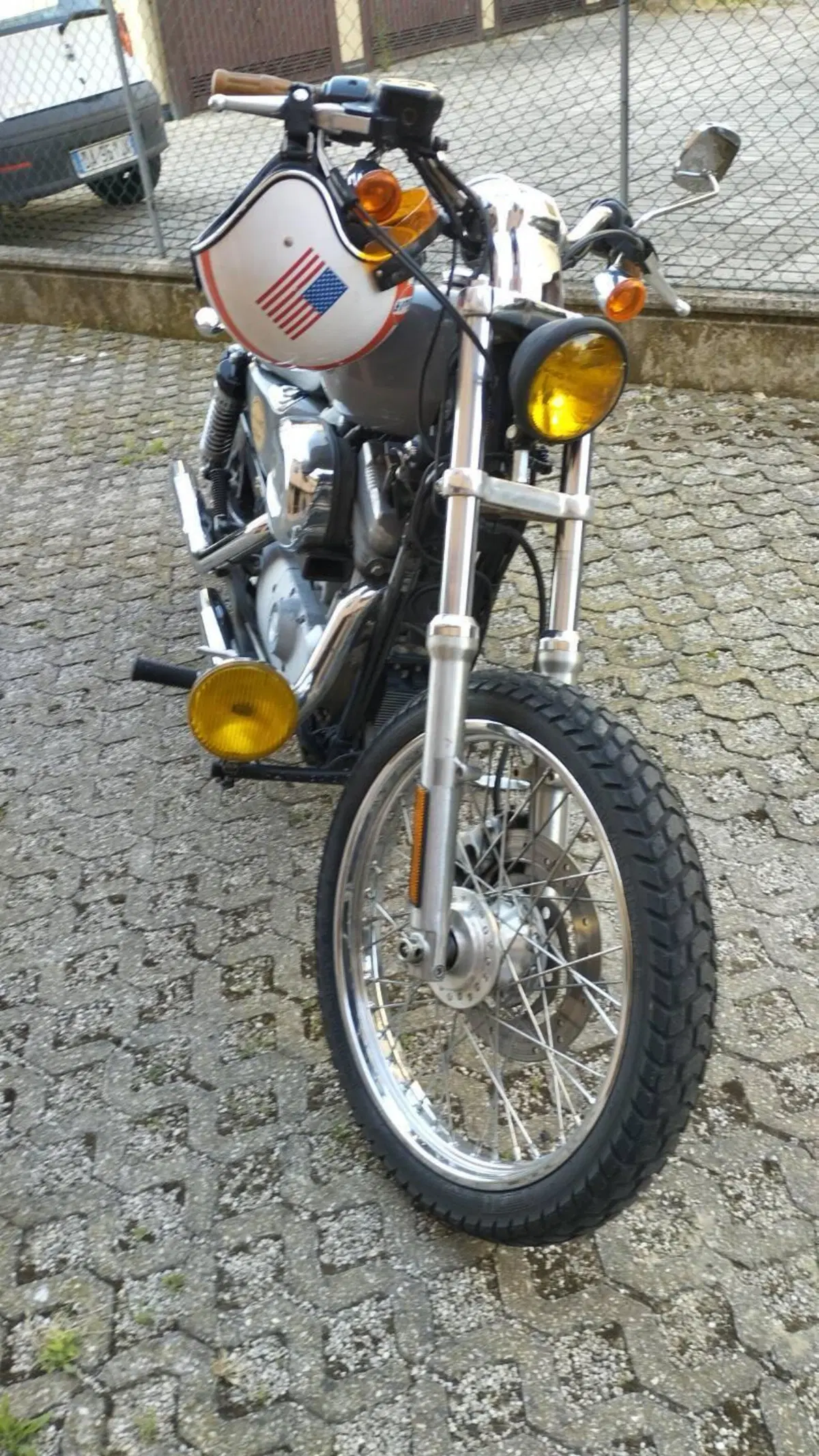 Harley-Davidson 883 Custom (2008 - 12) - XL 883C (4)