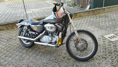 Harley-Davidson 883 Custom (2008 - 12) - XL 883C usata