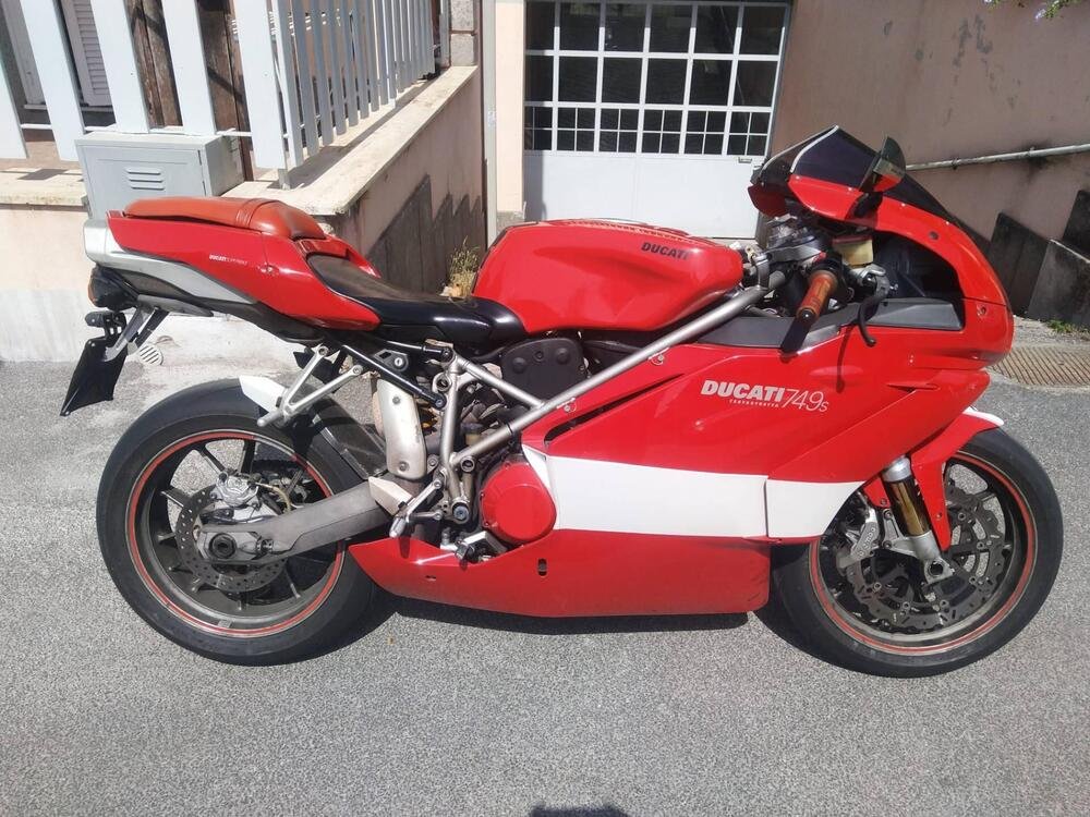Ducati 749 S (2003)