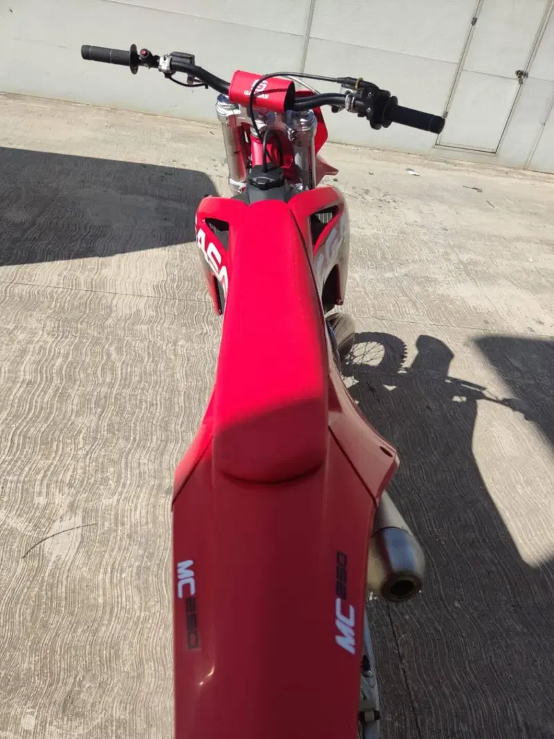 GASGAS MC 250 (2023) (10)