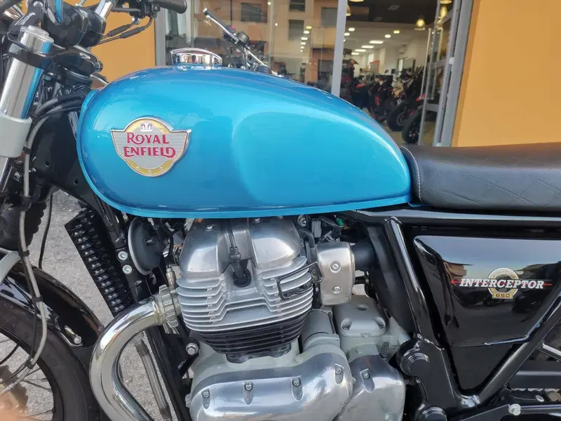 Royal Enfield Interceptor 650 (2021 - 26) (3)