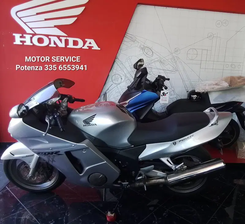 Honda CBR 1100 XX  (2001 - 06)