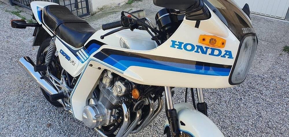 Honda CB 750 F2 (3)