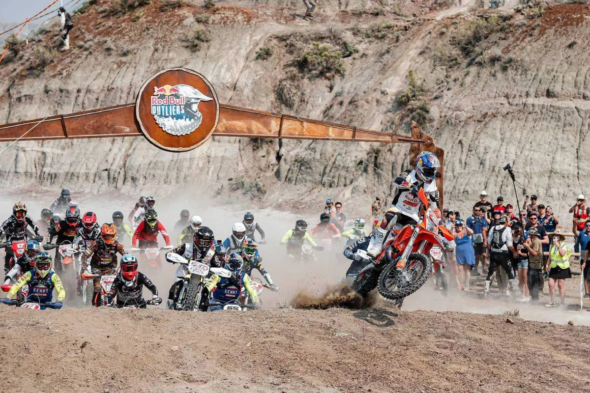 Hard Enduro. Red Bull Outliers. Lettenbichler all’inseguimento di Verstappen? (12)