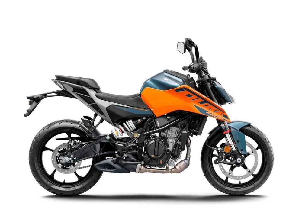 KTM 125 Duke (2024) (2)