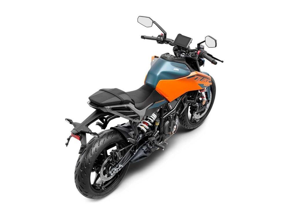 KTM 125 Duke (2024) (3)