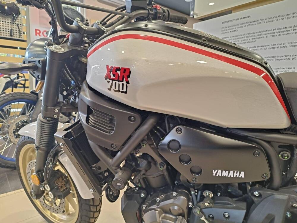 Yamaha XSR 700 XTribute (2021) (3)