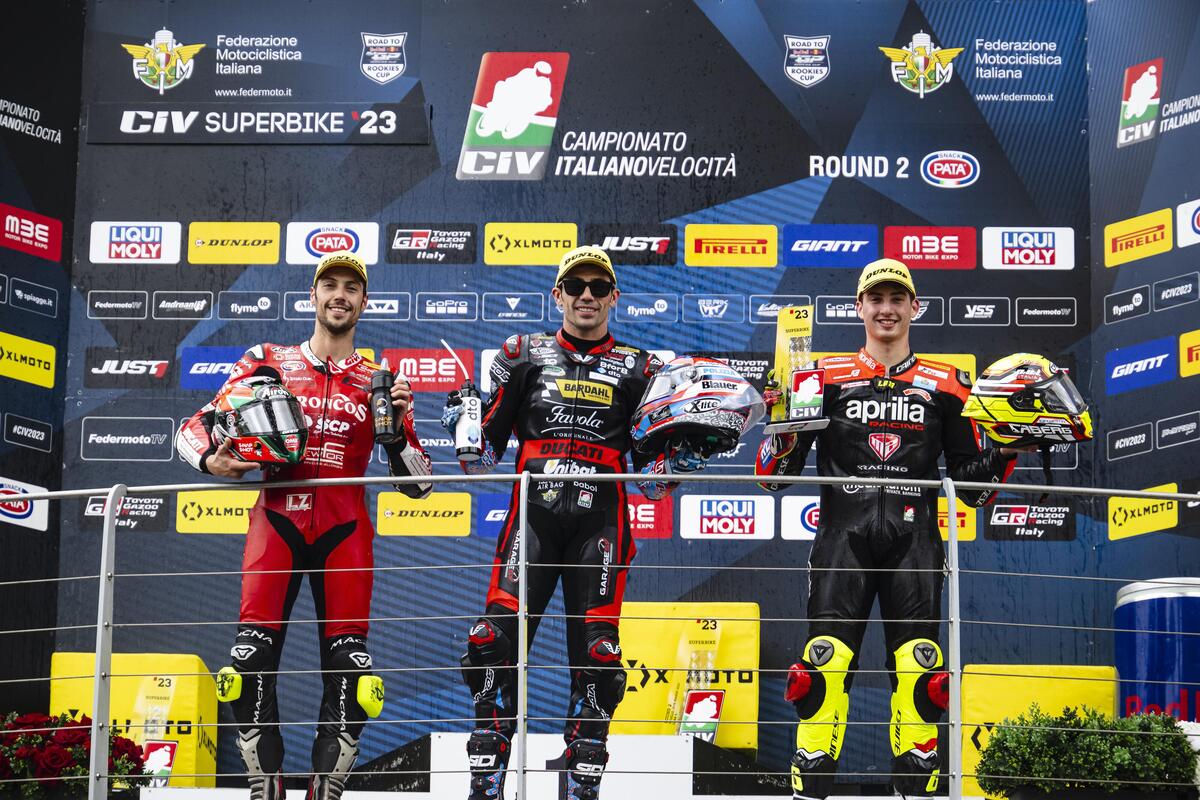 CIV: le BMW di Nova Moto al via della Crossover Cup al Mugello