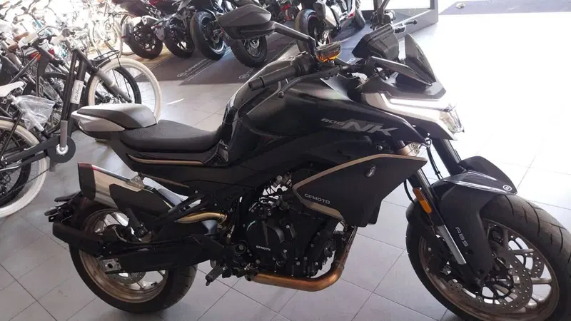 CFMOTO 800NK Sport (2023 - 26)