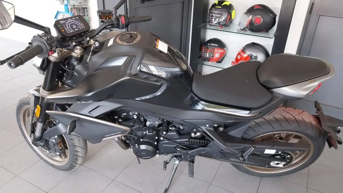 CFMOTO 800NK Sport (2023 - 26) (3)