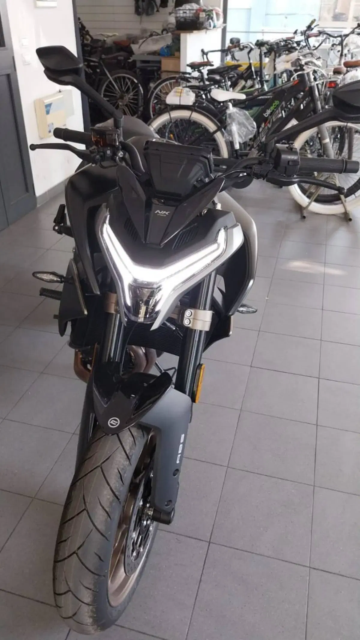 CFMOTO 800NK Sport (2023 - 26) (2)