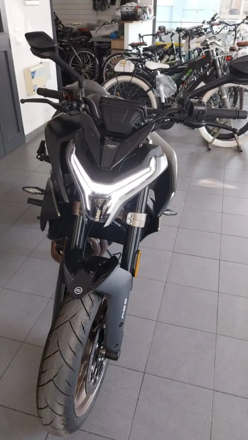 CFMOTO 800NK Sport (2023 - 26) (2)