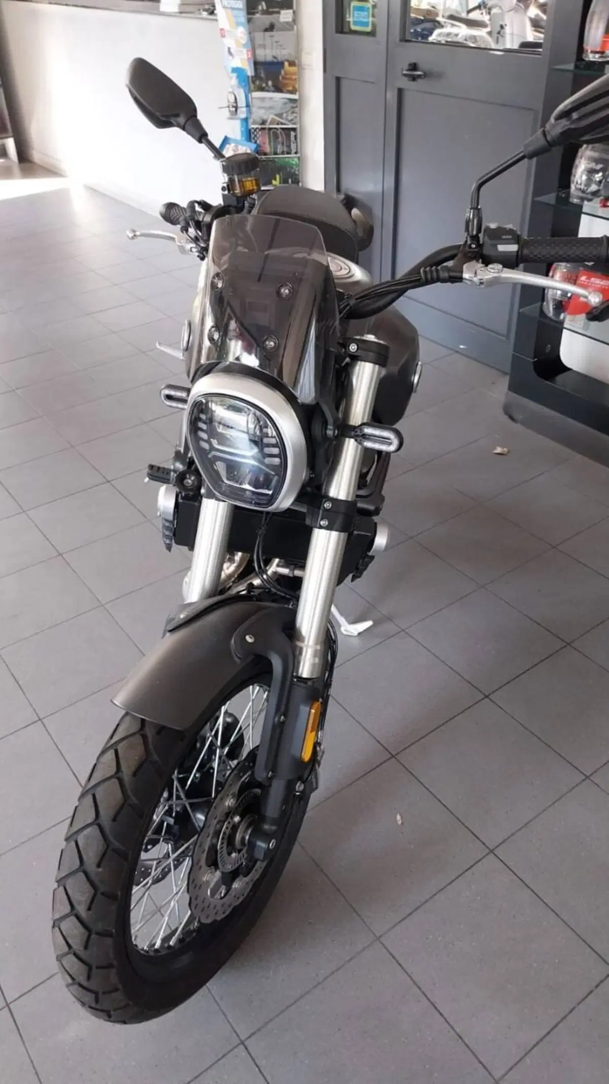 Voge Trofeo 525ACX Scrambler (2023 - 26) (2)