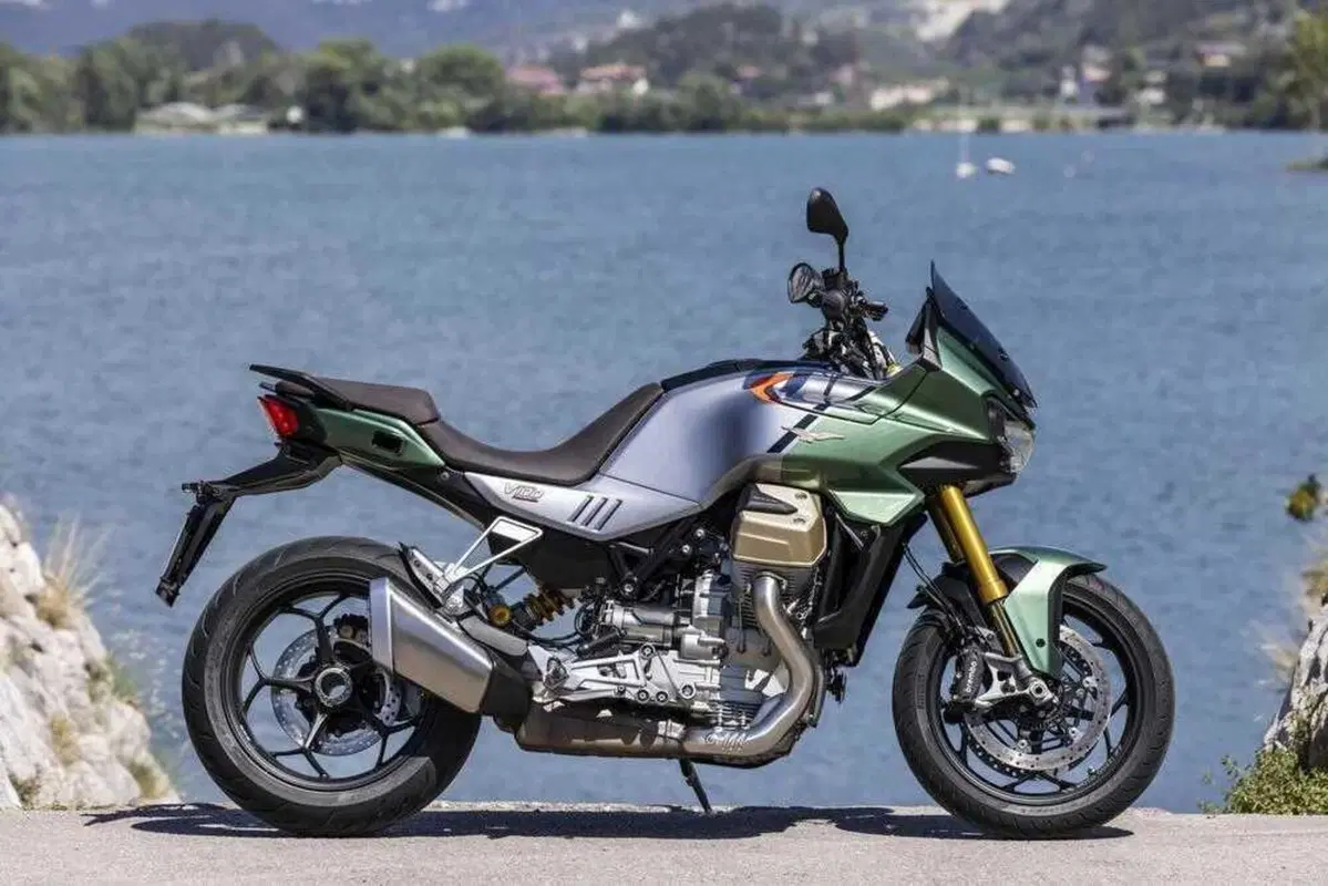 BMW R 1250 Rs vs Moto Guzzi V100 Mandello S: il Granturismo a modo mio! (3)