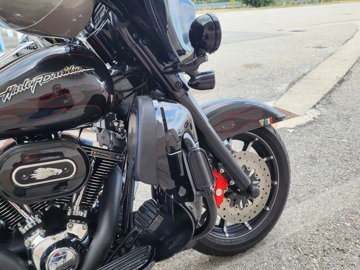 Harley-Davidson 1690 Electra Glide Ultra Limited (2010 - 13) - FLHTK (6)