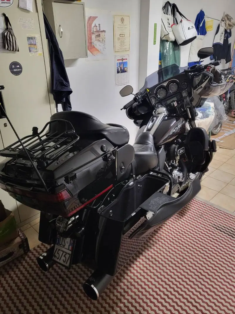 Harley-Davidson 1690 Electra Glide Ultra Limited (2010 - 13) - FLHTK (16)