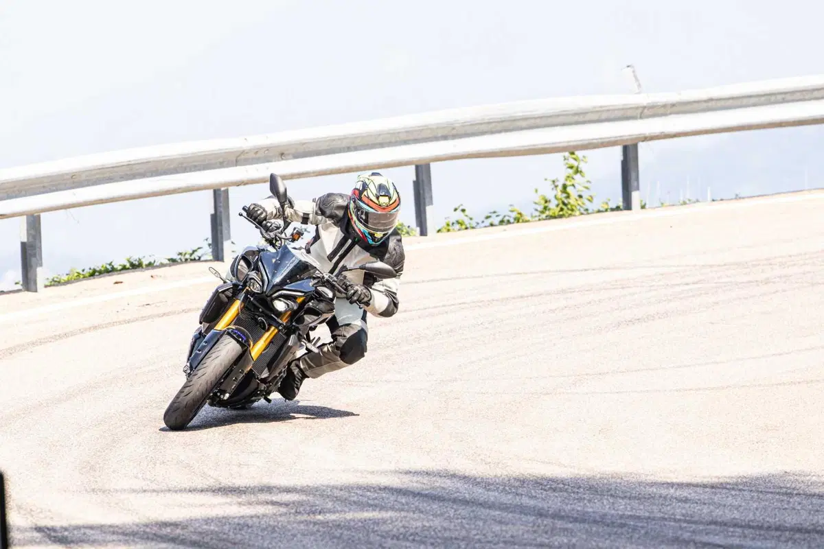 [VIDEO] #ACacciaDiCurve! Sulla Trento - Bondone con la Yamaha MT-10 SP (16)