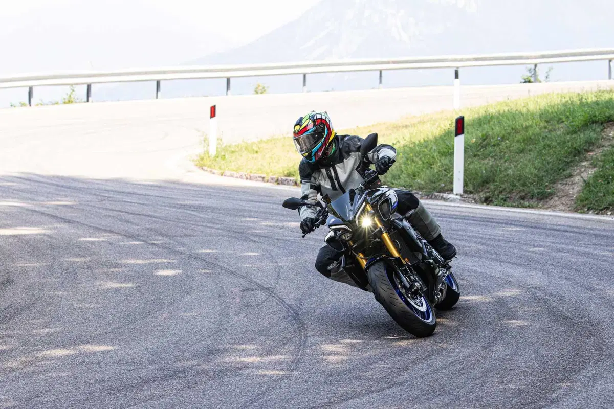 [VIDEO] #ACacciaDiCurve! Sulla Trento - Bondone con la Yamaha MT-10 SP (20)