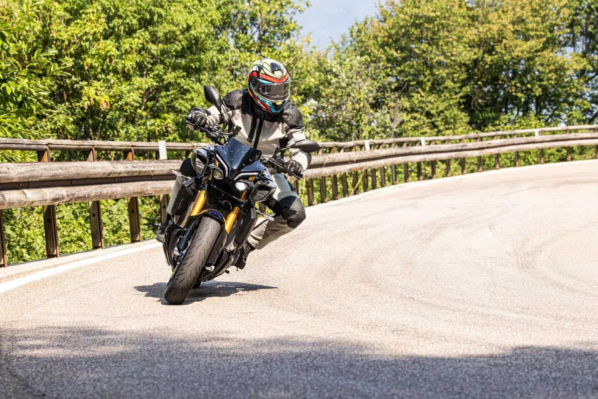 [VIDEO] #ACacciaDiCurve! Sulla Trento - Bondone con la Yamaha MT-10 SP (23)