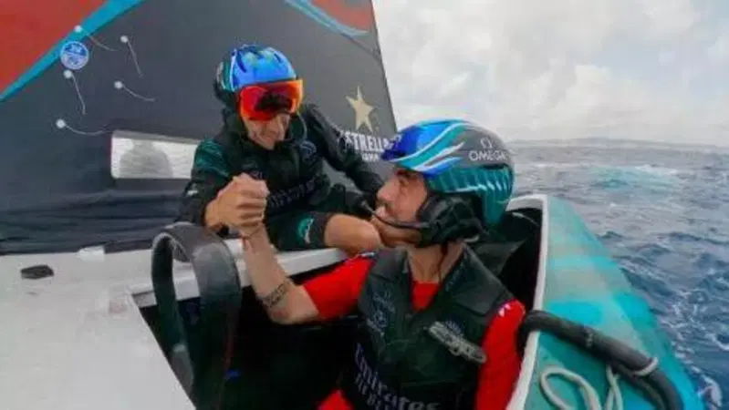 [VIDEO] MotoGP 2023. Dalle moto alla vela: Pecco Bagnaia "vola" sulla Ac40 dell'America's Cup