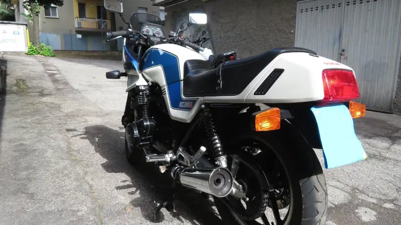 Suzuki GSX 1100 ES (5)