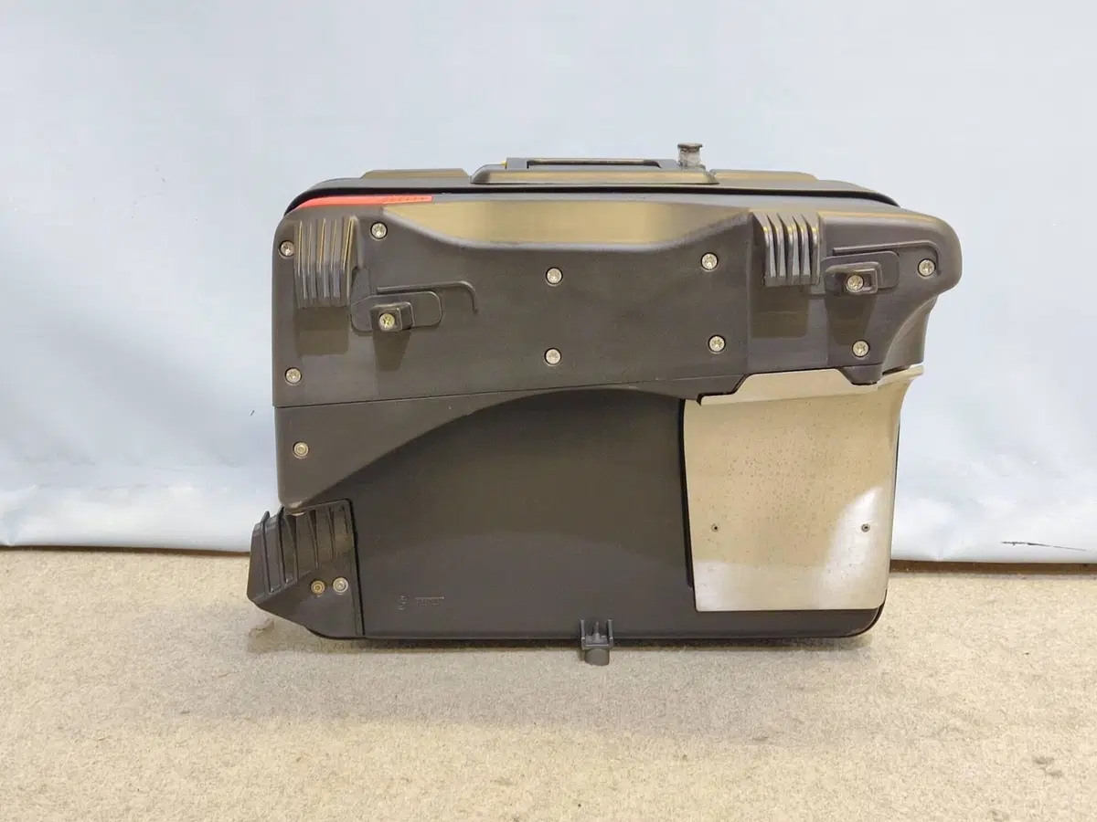 VALIGIA LATERALE DESTRA ORIGINALE BMW (30/39 L) (7)